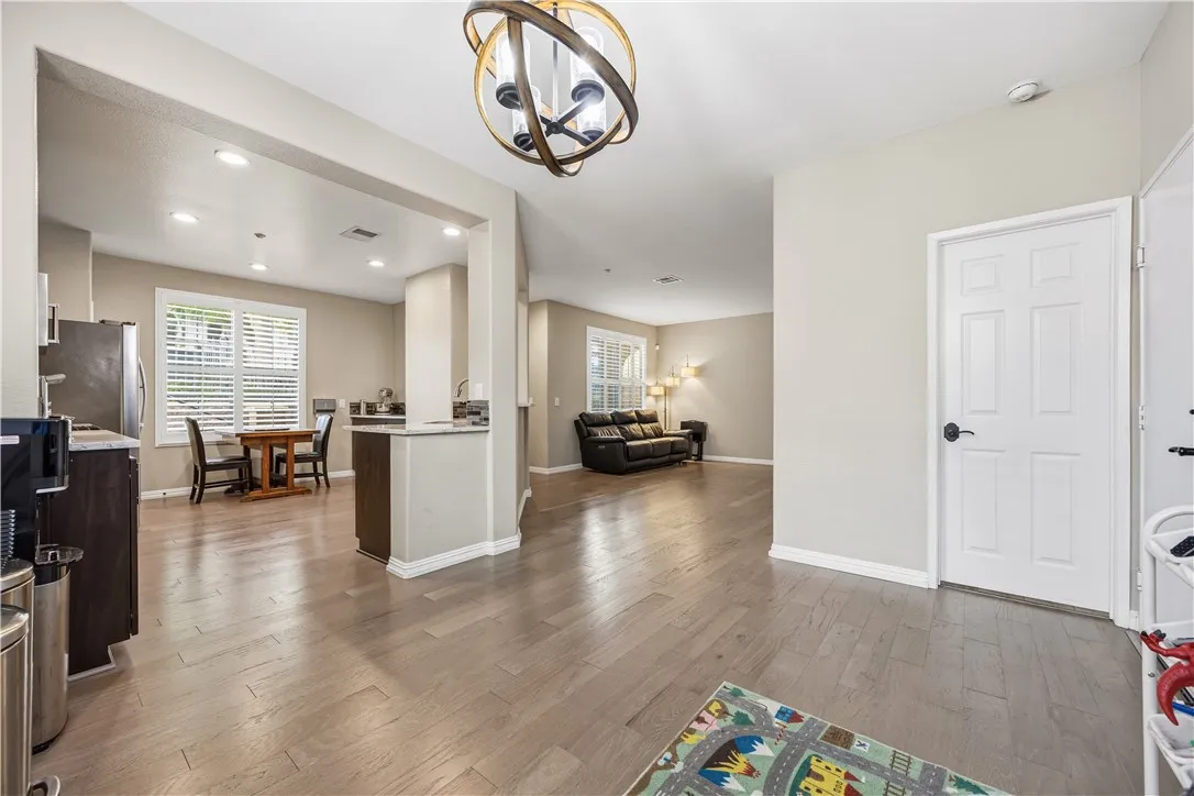 https://cdn.realtyfeed.com/cdn/127/306770395/bb9ea2a376a64879c5afb43aa17885e1.webp