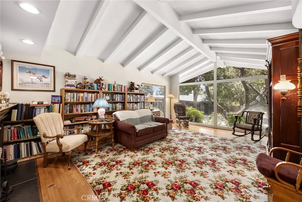901 Laguna Road, Fullerton, CA 92835 - Photo 4 of 39, Fullerton, CA