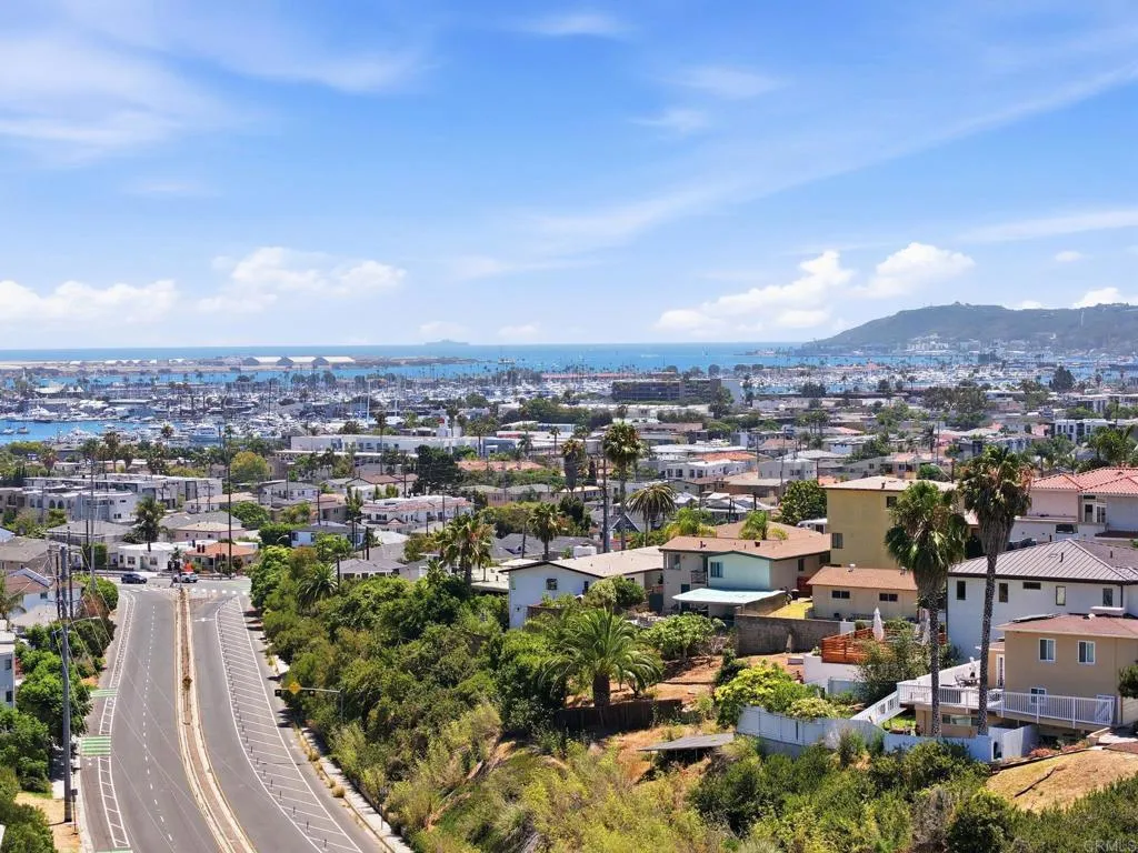 https://cdn.realtyfeed.com/cdn/127/306770398/3494fbb0361dcb8deed3a01dc0a0cdcc.webp