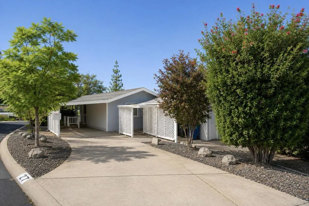 https://cdn.realtyfeed.com/cdn/127/306770416/6be7ce4bbd716cd6d671ad60f1e5a835.webp