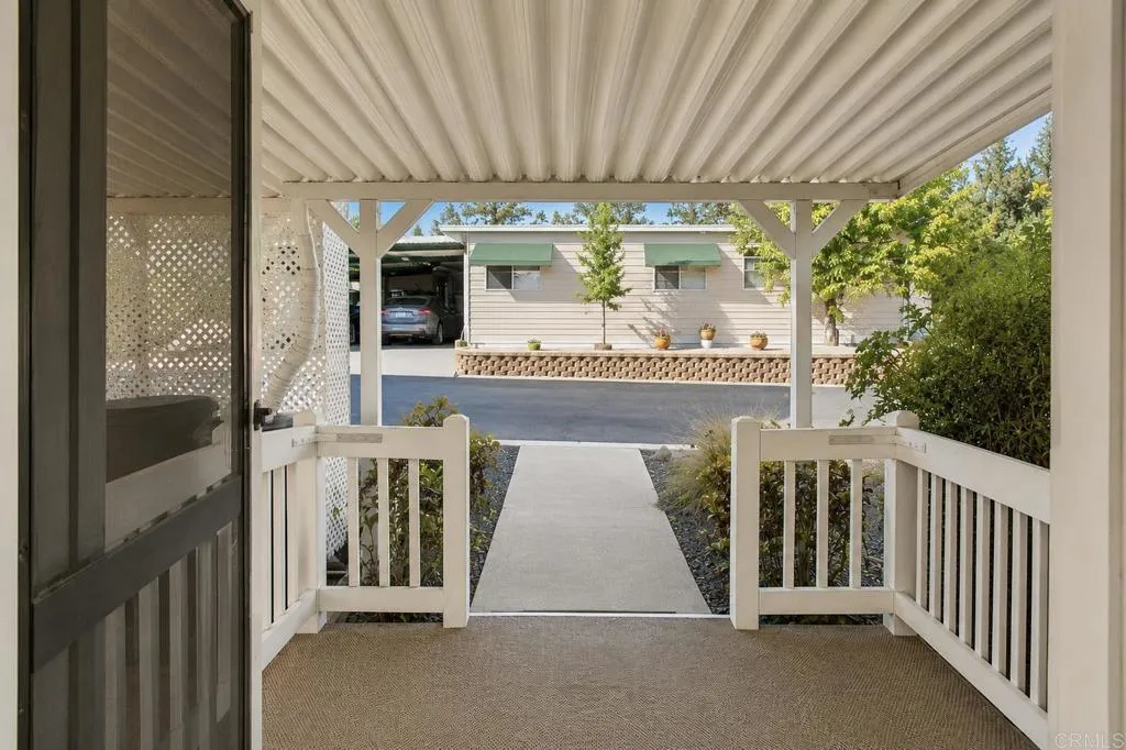 https://cdn.realtyfeed.com/cdn/127/306770416/cf76541ffcbe298206bf993c6efcb9cd.webp