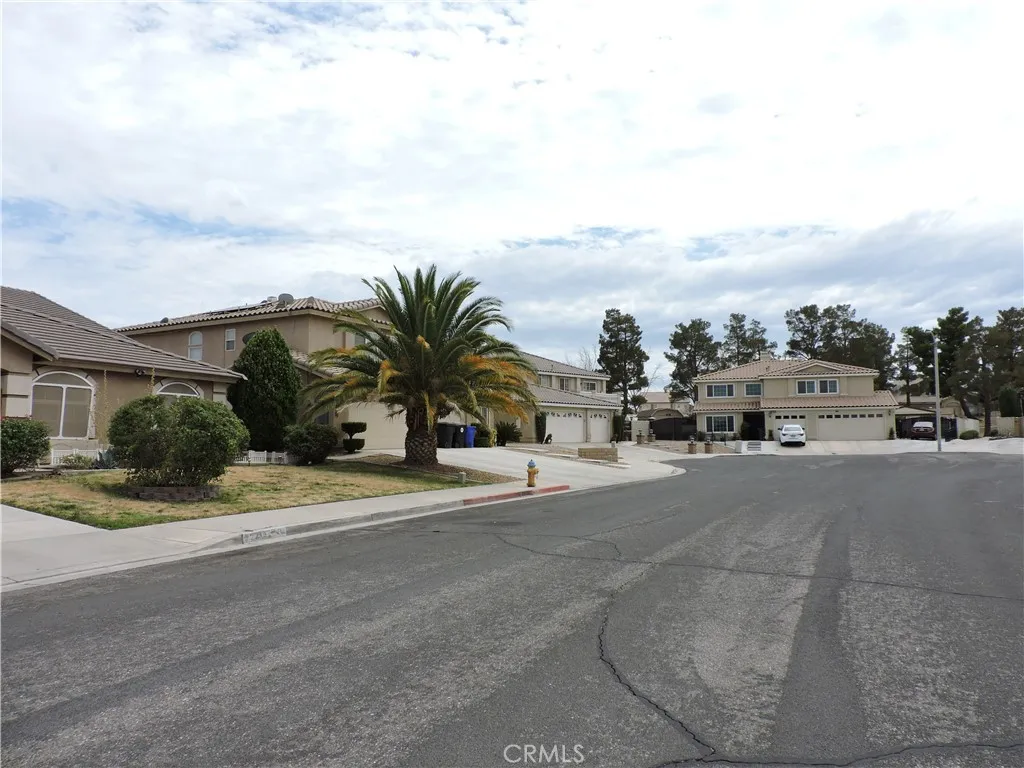 14733 Ladybird, Victorville, CA 92394 - Photo 4 of 22, Victorville, CA