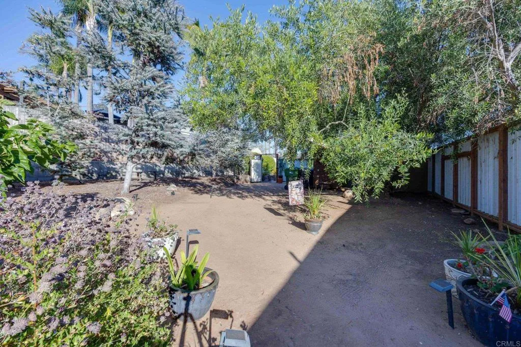 https://cdn.realtyfeed.com/cdn/127/306770418/85f1cb3c0a0aaf370e31a565f707a491.webp