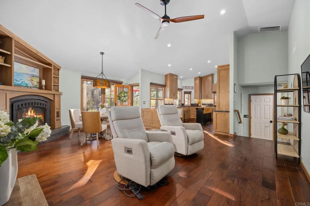 https://cdn.realtyfeed.com/cdn/127/306770418/9888fe42296e8854a1ae4c000c3bfa17.webp
