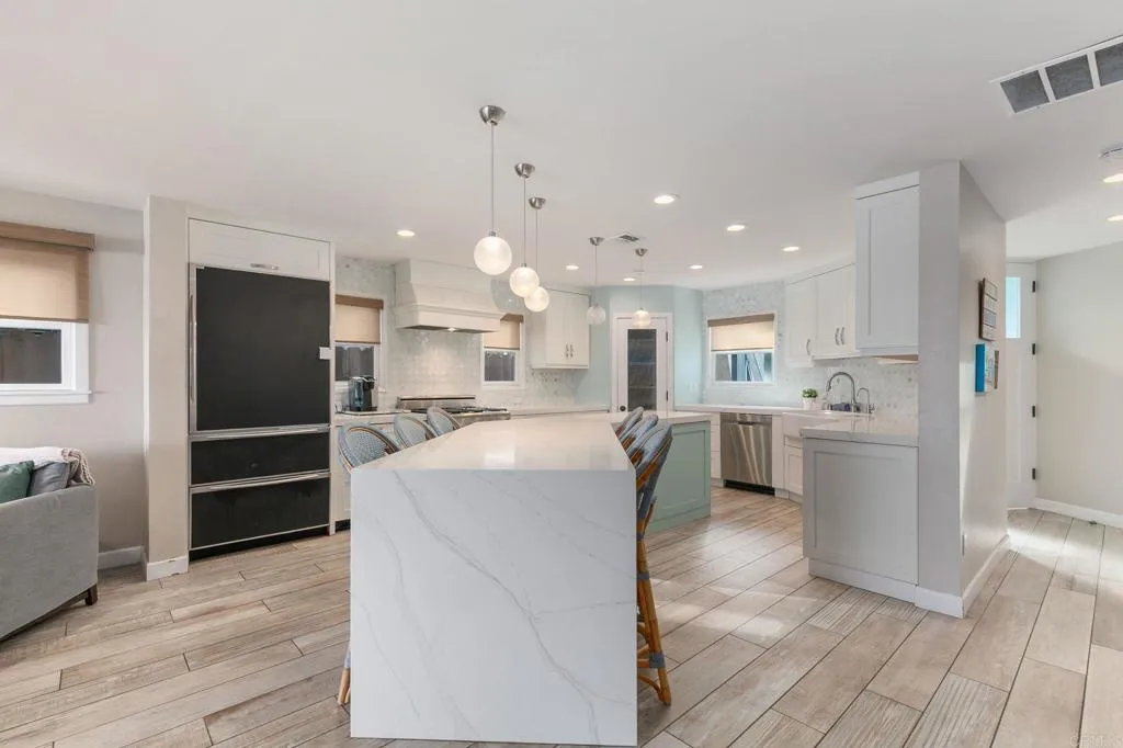 https://cdn.realtyfeed.com/cdn/127/306770426/3e40618b13f9d8e080d7b787fd44b2b6.webp