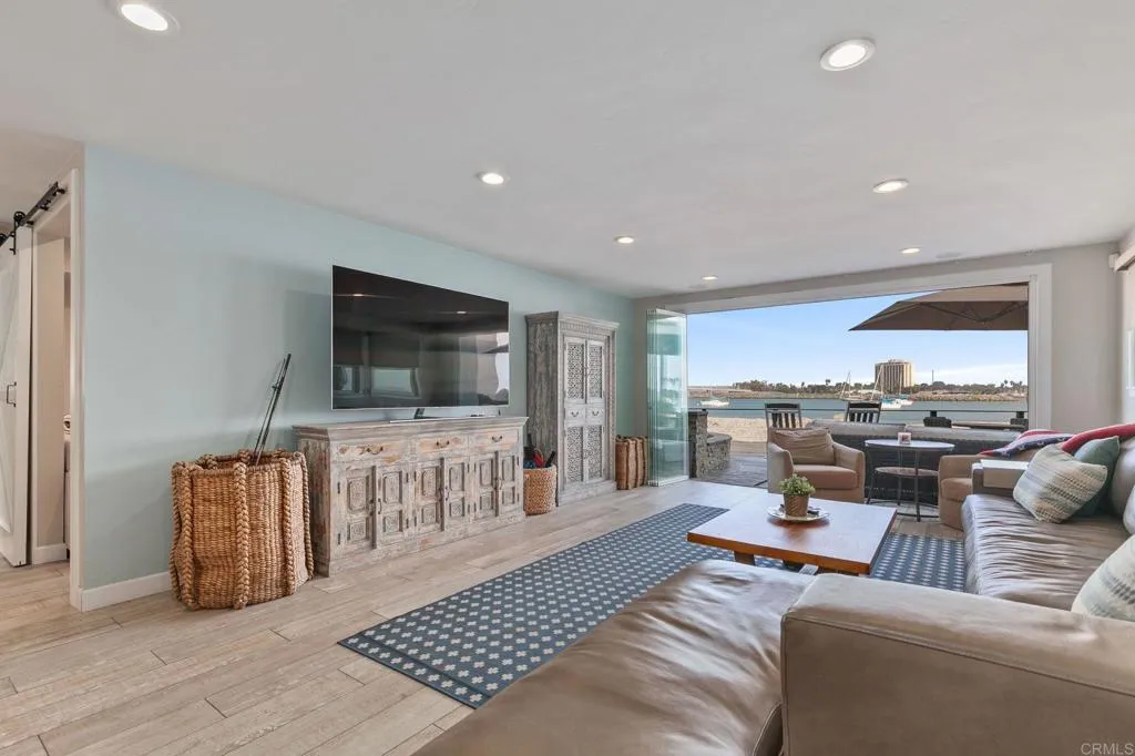 https://cdn.realtyfeed.com/cdn/127/306770426/56921fa0683ee3a2da88d1d01f67554c.webp