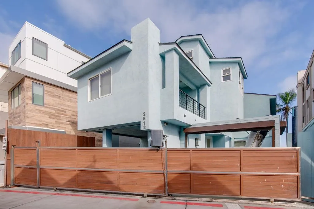 https://cdn.realtyfeed.com/cdn/127/306770426/c8848e256c65984252958e23fdedfc97.webp
