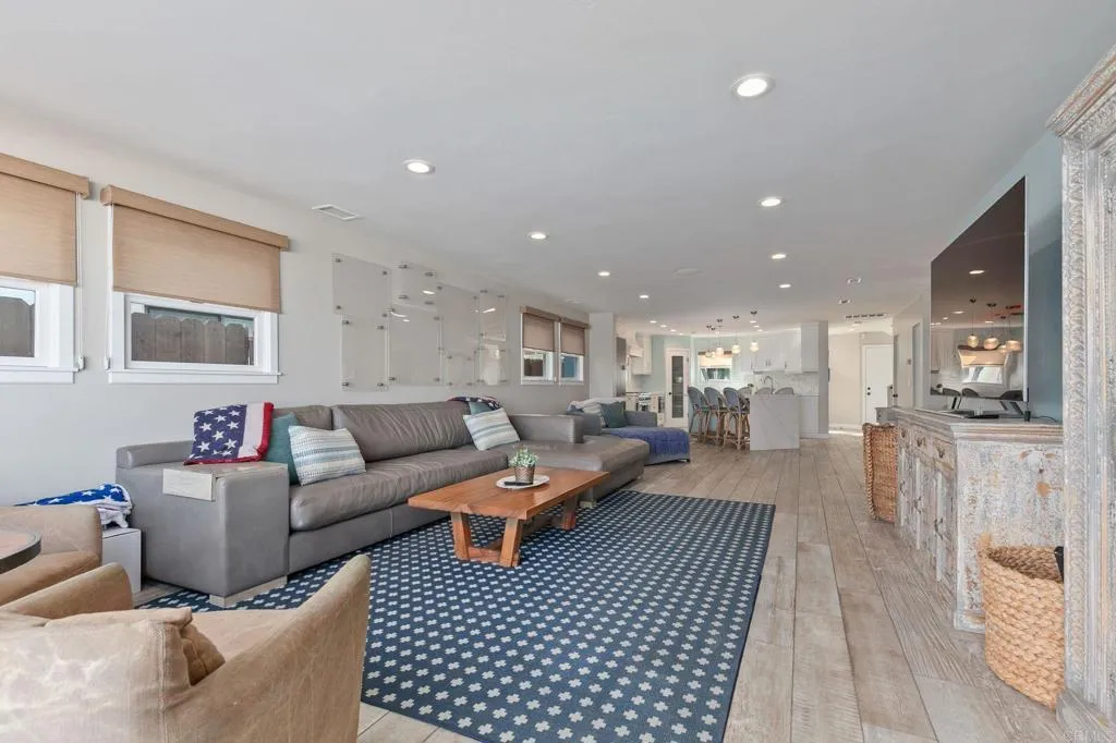 https://cdn.realtyfeed.com/cdn/127/306770426/d4427adc418e8d7dc6c4db9b01e0c8b7.webp