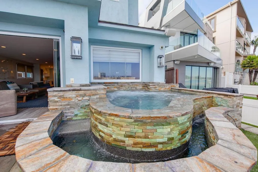https://cdn.realtyfeed.com/cdn/127/306770426/fb4d9b7268bcd7b9f249444396806295.webp
