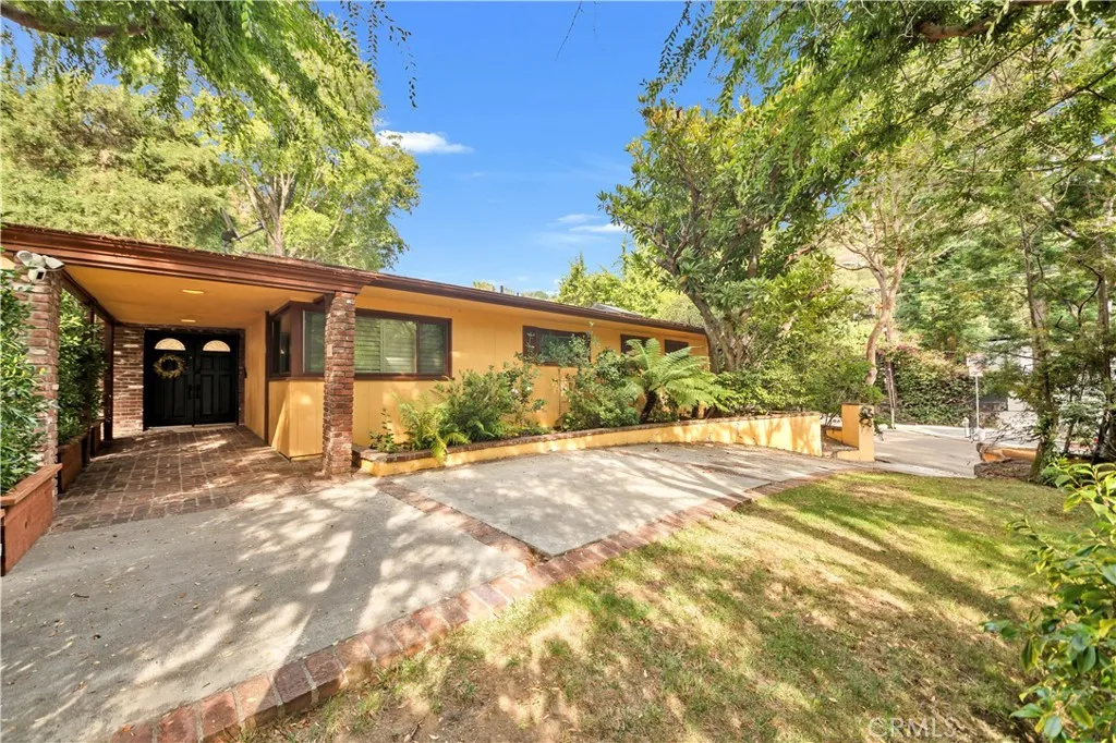 2500 Benedict Canyon, Beverly Hills, CA 90210 - Photo 2 of 29, Beverly Hills, CA