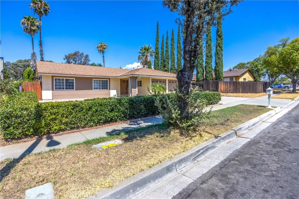 1648 N Althea, Rialto, CA 92376 - Photo 3 of 46, Rialto, CA