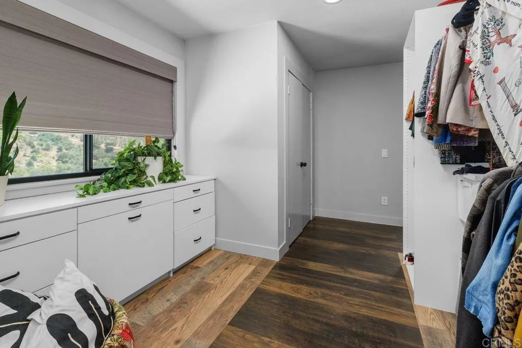 https://cdn.realtyfeed.com/cdn/127/306770449/4e02ced9509e8121a9467ff2afe96b00.webp
