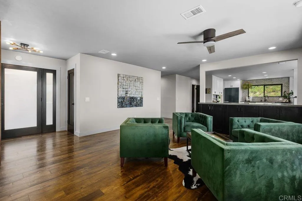 https://cdn.realtyfeed.com/cdn/127/306770449/72b3c64a2717249bb4e7cdfd7c5ef614.webp