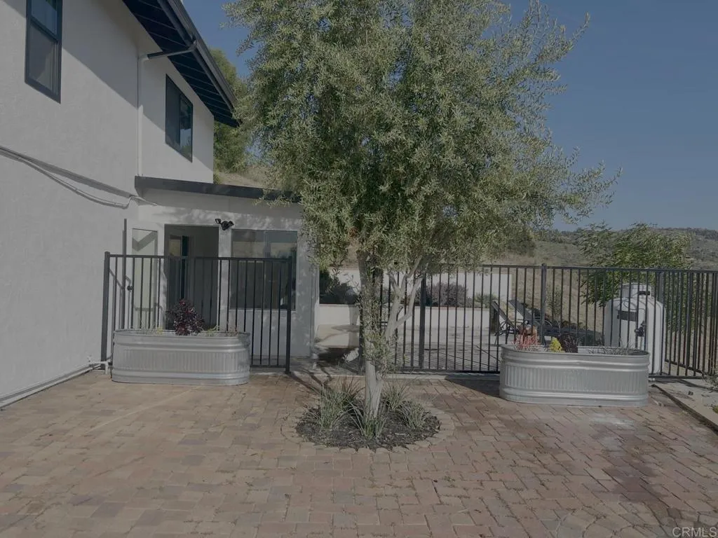 https://cdn.realtyfeed.com/cdn/127/306770449/7cd200ca5477c2b203b3227cdf0d7e71.webp