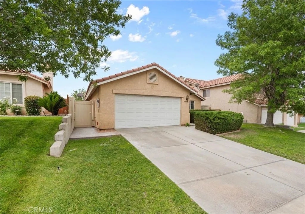 17573 Hudson Drive, Victorville, CA 92395 - Photo 3 of 37, Victorville, CA