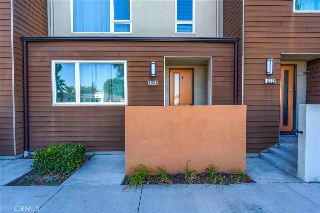 10618 Paramount, Downey, CA 90241 - Main photo, Downey, CA