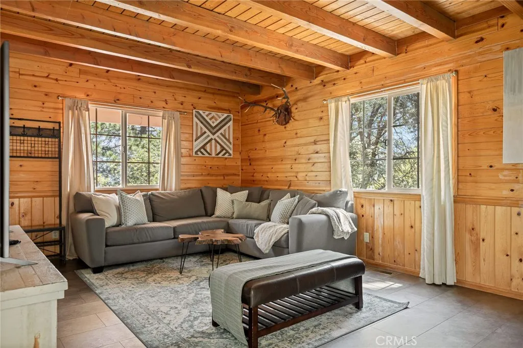 24071 Fern Glen, Crestline, CA 92325 - Photo 4 of 29, Crestline, CA