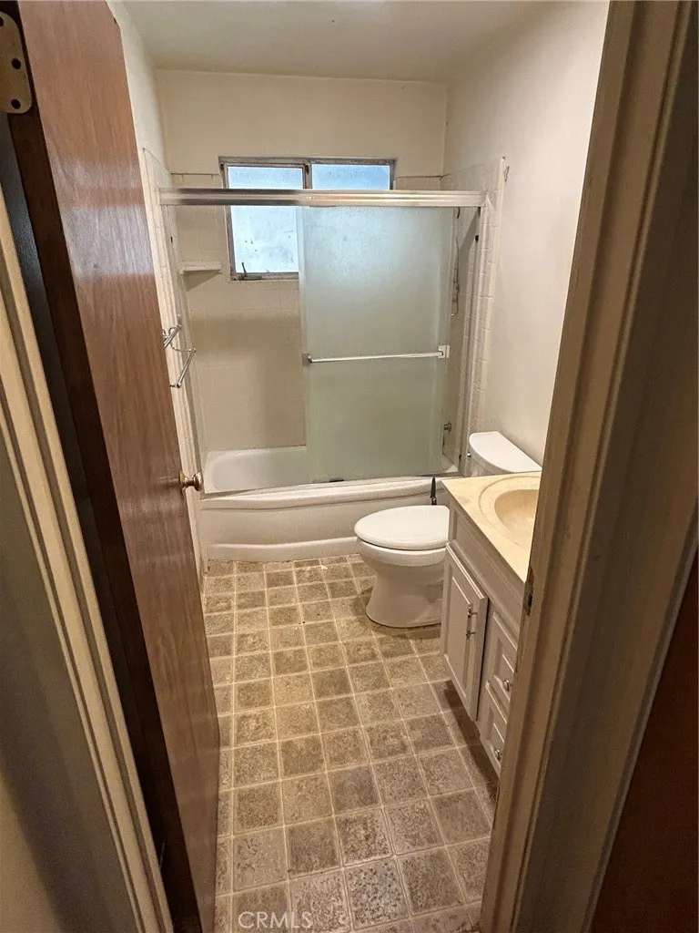 2565 White Avenue, Chico, CA 95973 - Photo 2 of 28, Chico, CA