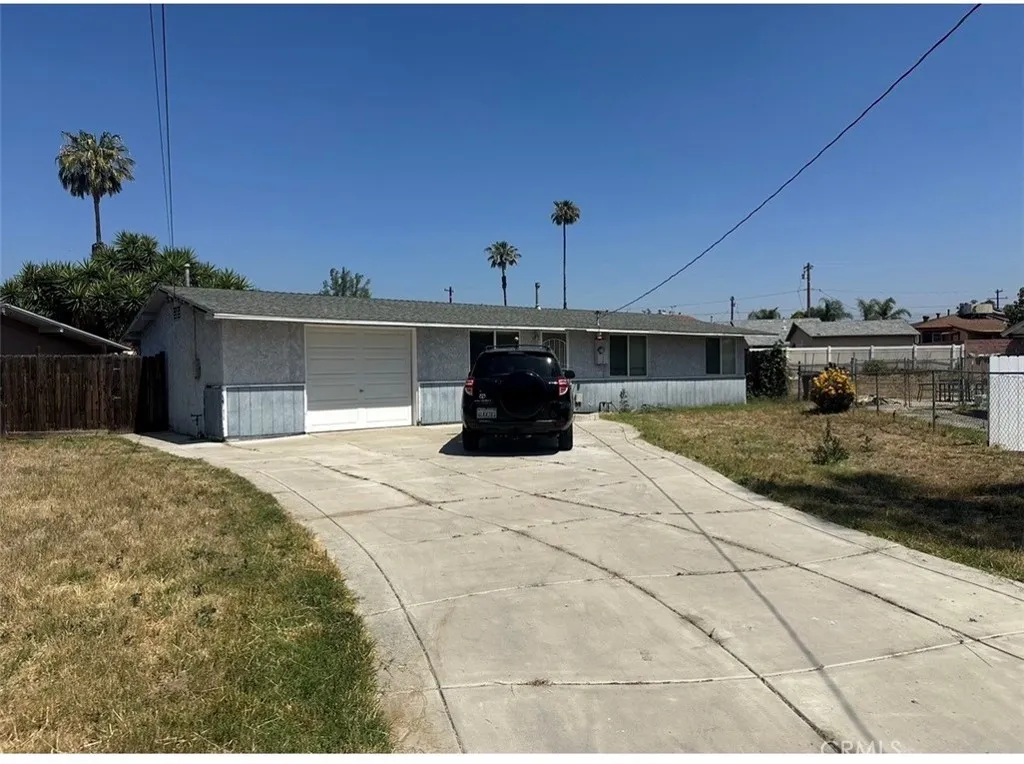 17366 Pinedale, Fontana, CA 92335 - Main photo, Fontana, CA