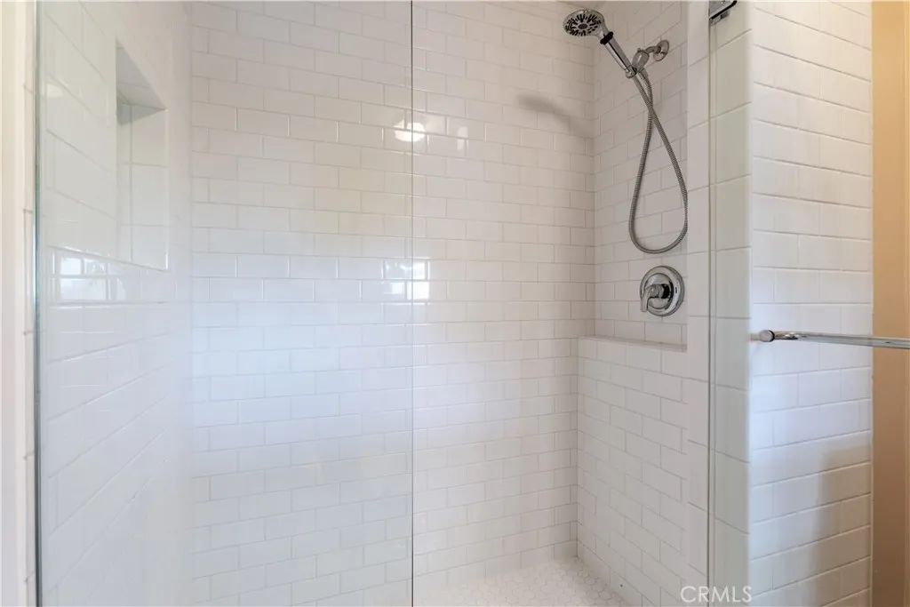 https://cdn.realtyfeed.com/cdn/127/306770508/91653b16631d42d6966d0873e753c4eb.webp