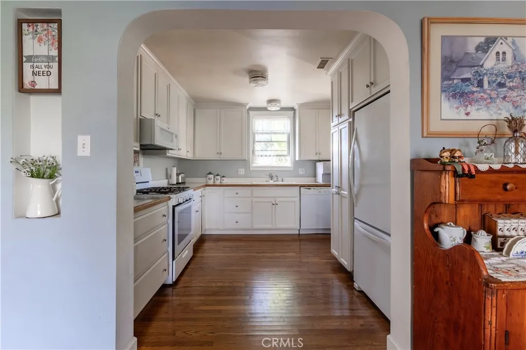 https://cdn.realtyfeed.com/cdn/127/306770508/99e1e0a0abc93c221b2d7bd75f631fc0.webp