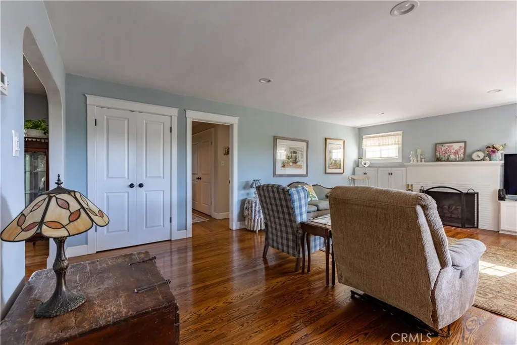 https://cdn.realtyfeed.com/cdn/127/306770508/f0378849d5ed880ef5be9d0299e2c115.webp