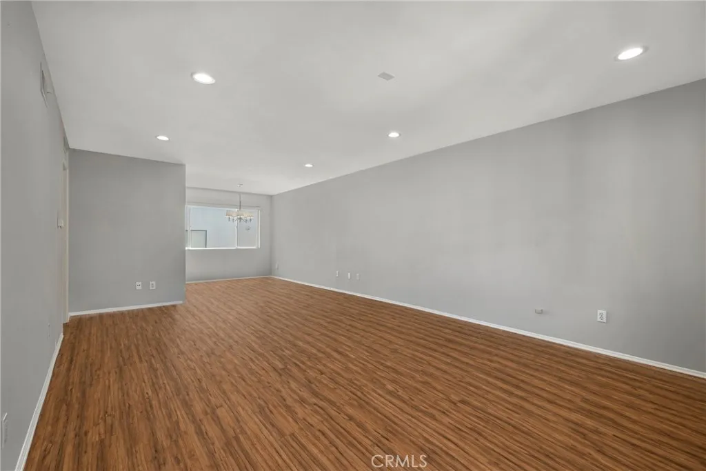 12801 Moorpark Street Unit 303, Studio City, CA 91604 - Photo 4 of 22, Studio City, CA