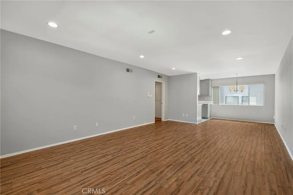 12801 Moorpark Street Unit 303, Studio City, CA 91604 - Photo 2 of 22, Studio City, CA