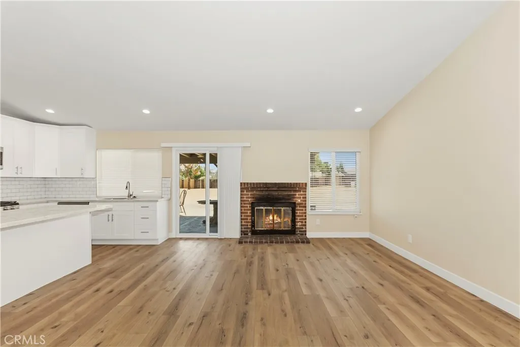 11471 Hollyvale, Victorville, CA 92392 - Photo 5 of 31, Victorville, CA