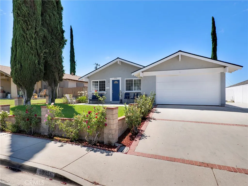 19356 Ranier, Canyon Country, CA 91351 - Photo 2 of 28, Canyon Country, CA