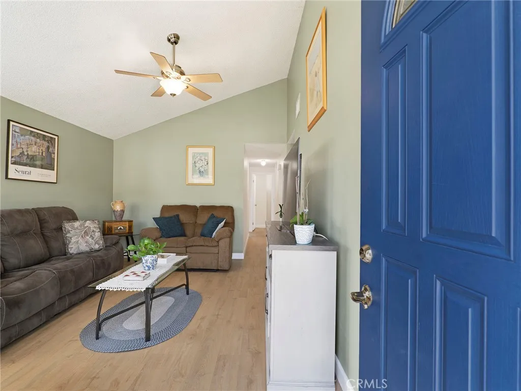 19356 Ranier, Canyon Country, CA 91351 - Photo 4 of 28, Canyon Country, CA