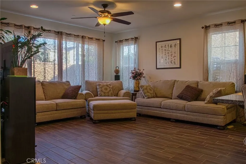 5155 S Oxford Ln, Ontario, CA 91762 - Photo 3 of 4, Ontario, CA