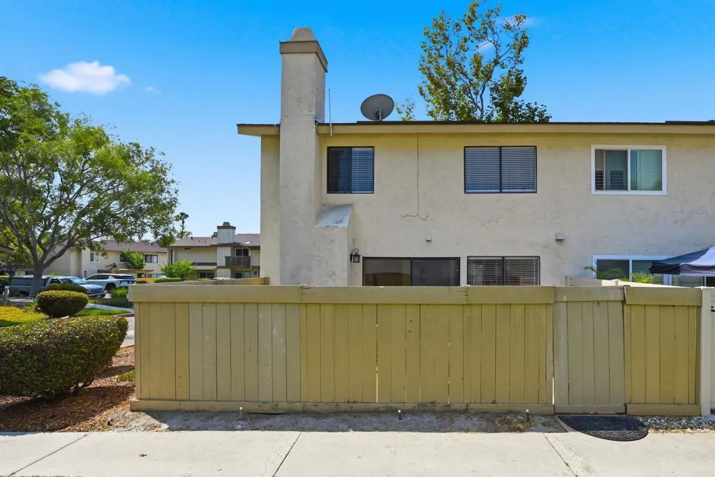 https://cdn.realtyfeed.com/cdn/127/306770561/013d8fbd9e832fd79ef8aac1f16026b6.webp