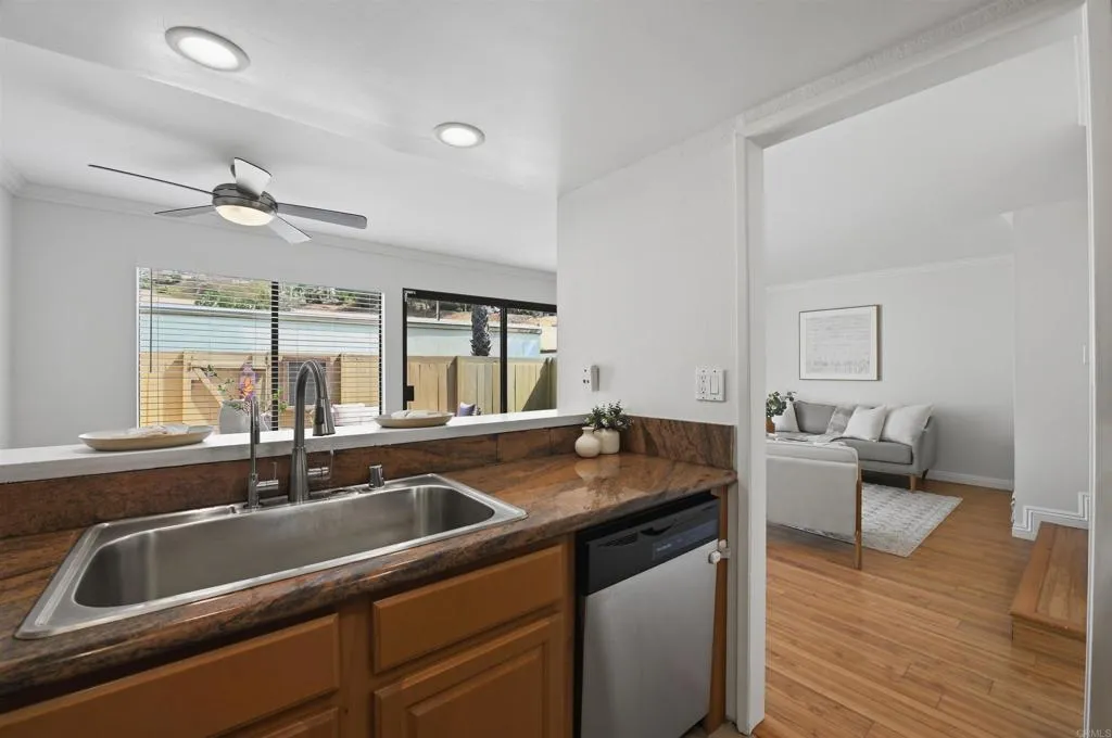 https://cdn.realtyfeed.com/cdn/127/306770561/1c62ba6c0504a431d31b2e6171537d46.webp
