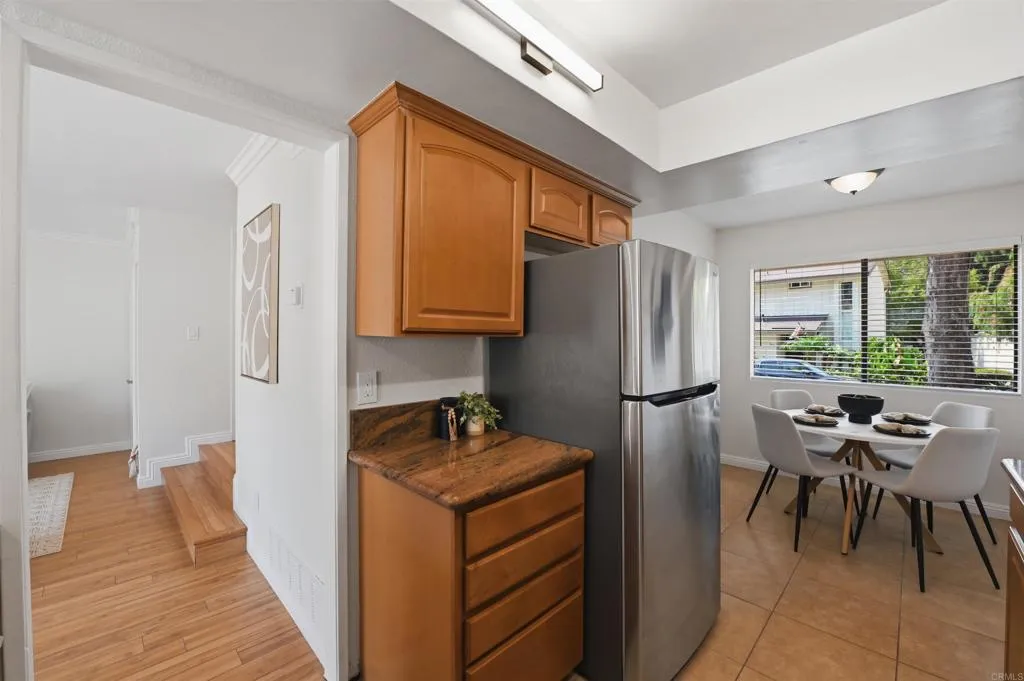 https://cdn.realtyfeed.com/cdn/127/306770561/46ac8f6272b31d36a56bc4c3a113e952.webp