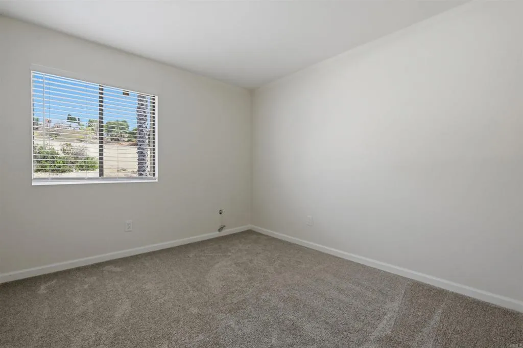 https://cdn.realtyfeed.com/cdn/127/306770561/9d4deefde833594d5f6debbcf0504cb8.webp