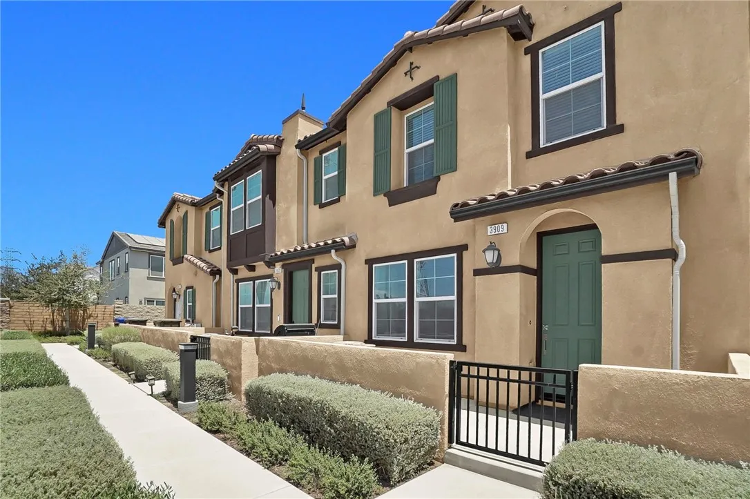 3909 E Carmel Privado, Ontario, CA 91761 - Photo 2 of 47, Ontario, CA