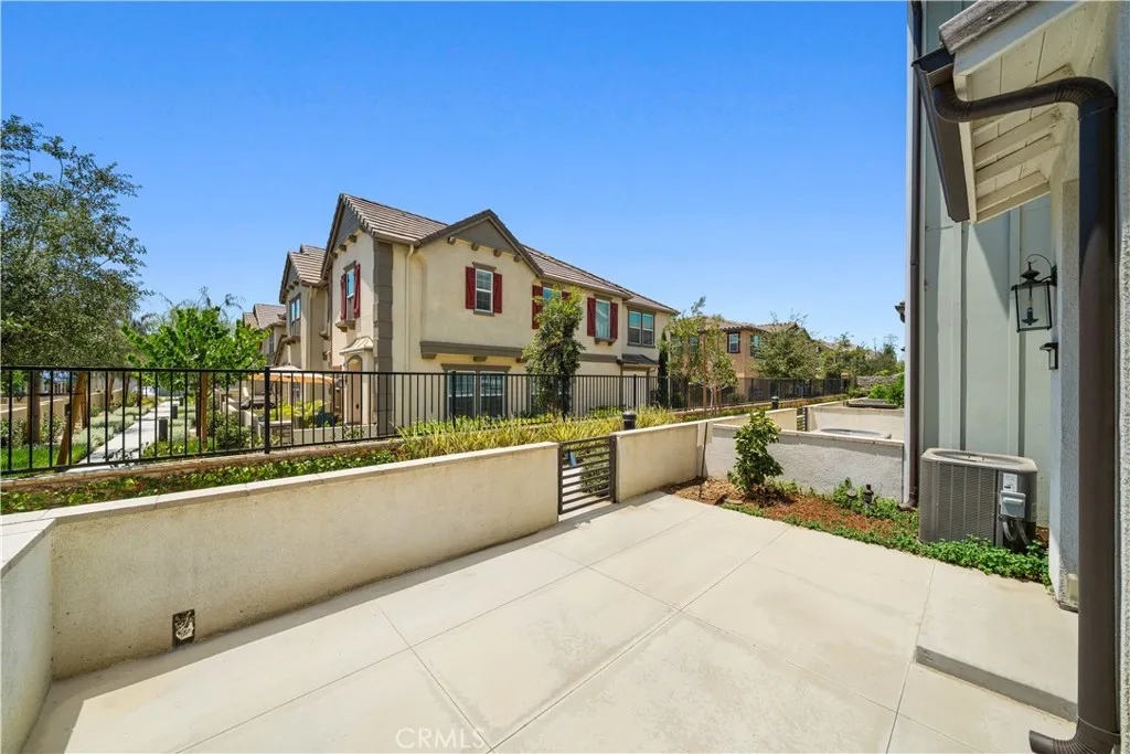 4016 E Peony Paseo Unit #4, Ontario, CA 91761 - Photo 5 of 10, Ontario, CA