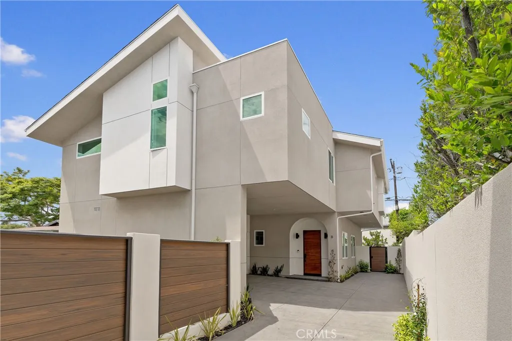 2413 Curtis Avenue Unit B, Redondo Beach, CA 90278 - Main photo, Redondo Beach, CA