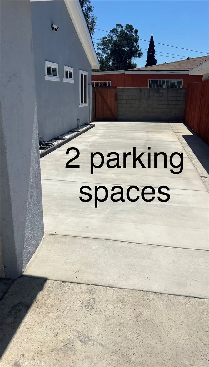 Santa Ana, CA 92703