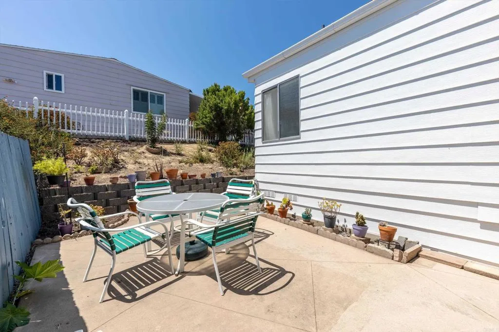 https://cdn.realtyfeed.com/cdn/127/306770622/100341affa29092f1feb758dabbb0b52.webp