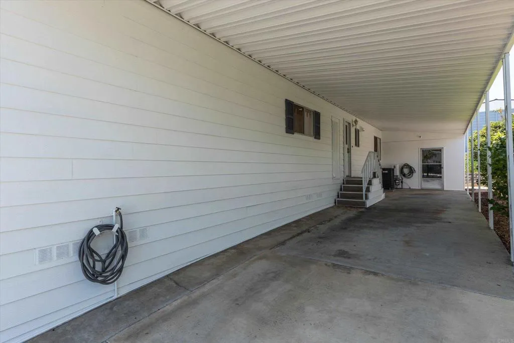 https://cdn.realtyfeed.com/cdn/127/306770622/30aa9b561b52f2005b8ddbeeb26f2c2f.webp
