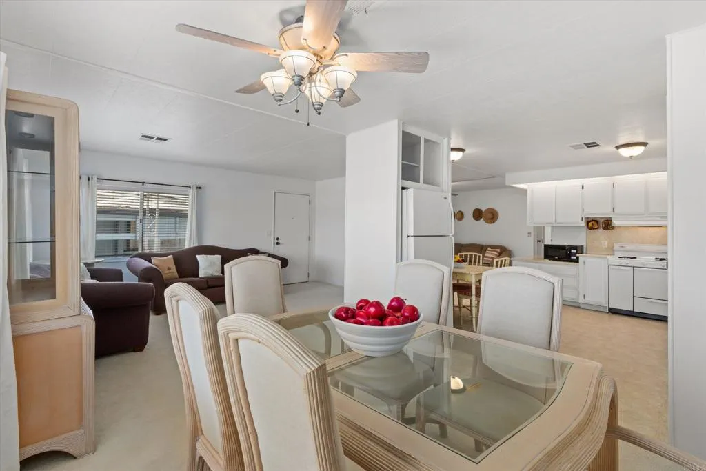 https://cdn.realtyfeed.com/cdn/127/306770622/41450f90eb451b9fe217d34dab33c8e7.webp