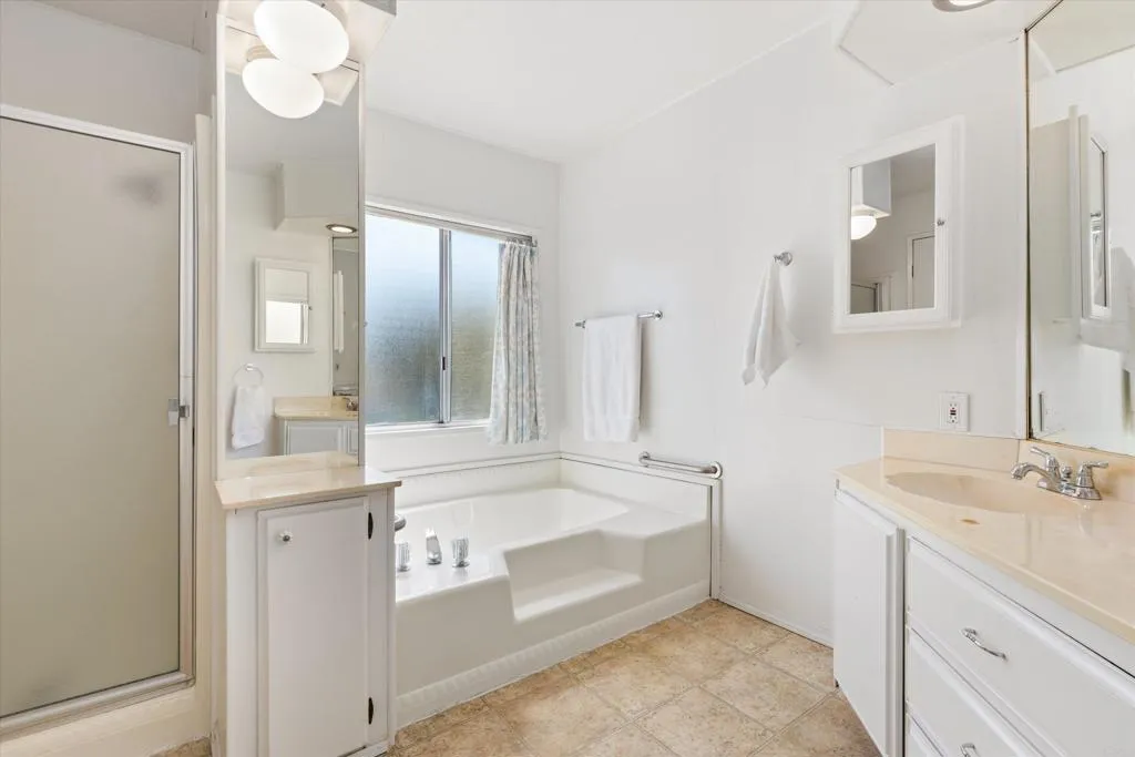 https://cdn.realtyfeed.com/cdn/127/306770622/7e00d6364d0e3492246effb60333a40f.webp