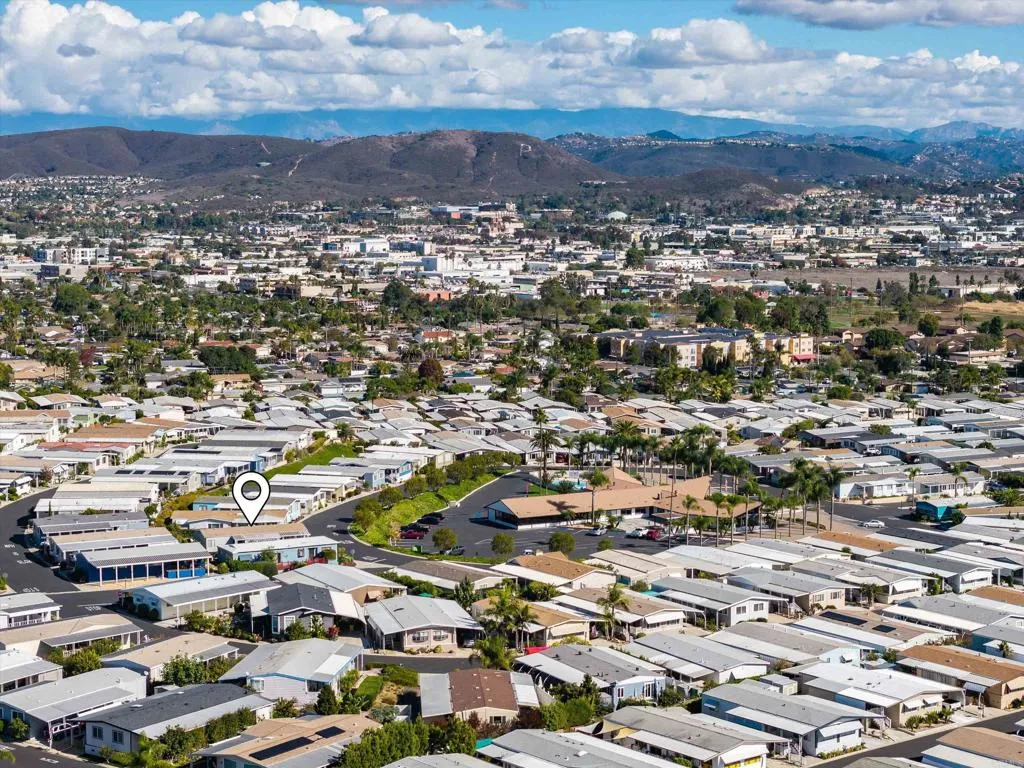 https://cdn.realtyfeed.com/cdn/127/306770622/9b7bbcb9ef66c96299c8f3291e21c1e9.webp