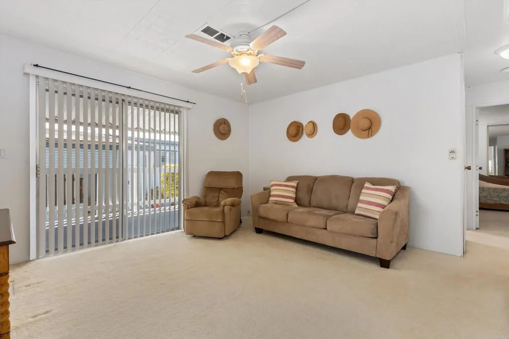 https://cdn.realtyfeed.com/cdn/127/306770622/cd685ad636cdfb64580802ba50d651a5.webp