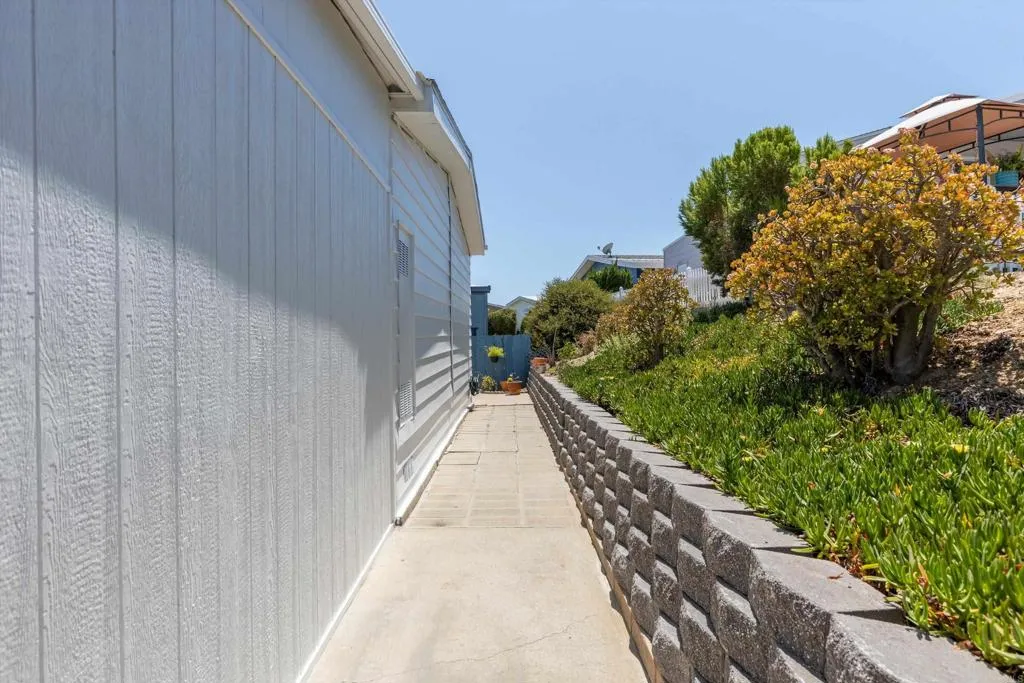 https://cdn.realtyfeed.com/cdn/127/306770622/ea97eeecb8c27f4dd28aa8bbbaefed39.webp