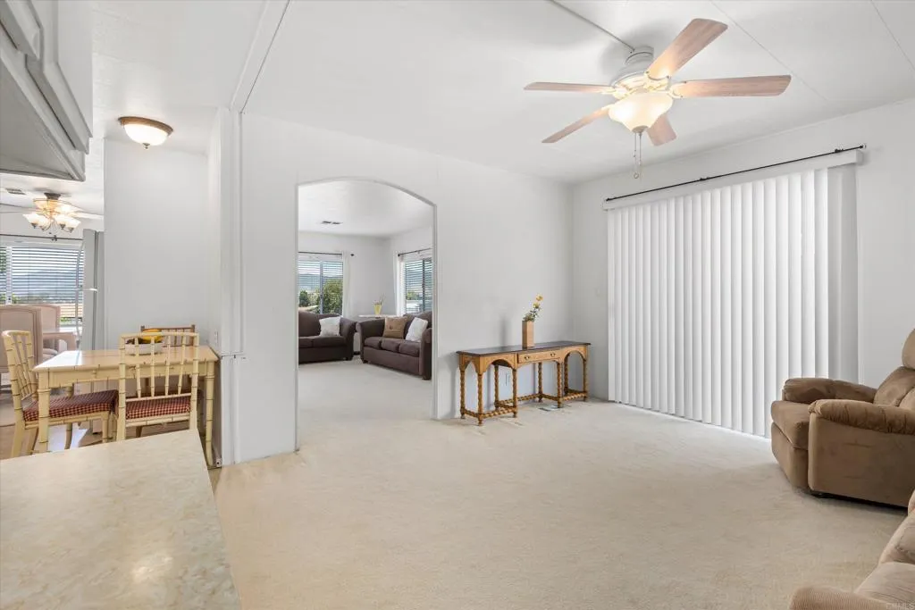 https://cdn.realtyfeed.com/cdn/127/306770622/f357fd6ee88b8d75cef80398fa9b45b1.webp