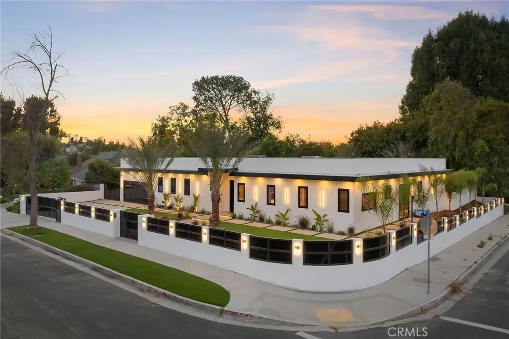 20703 Quedo, Woodland Hills, CA 91364 - Main photo, Woodland Hills, CA