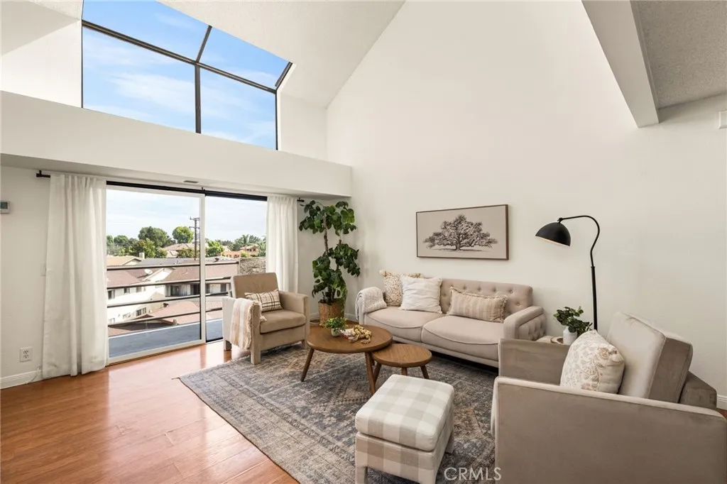 4144 E Mendez Unit 214, Long Beach, CA 90815 - Main photo, Long Beach, CA